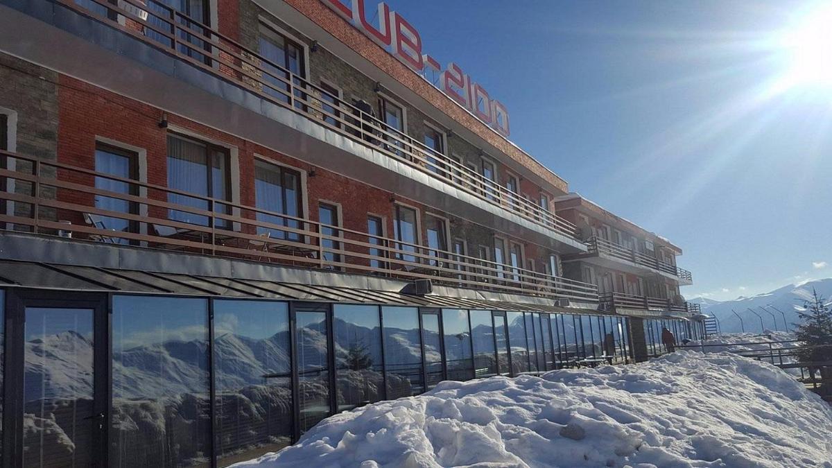 Hotel Club-2100 Gudauri Exteriör bild